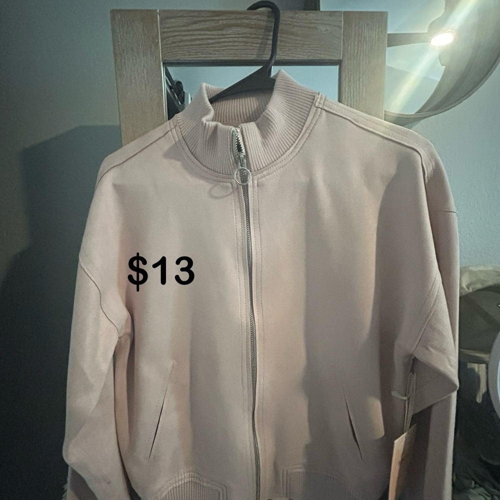 Chic Women's Blush Bomber Jacket